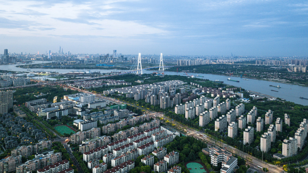 上海住宅新规：阳台“半计容”取消8平米限制，封闭阳台也算一半面积